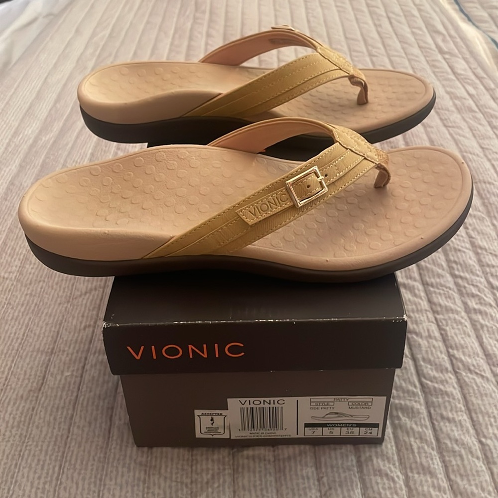 Vionic Women's Sandals size 7 - Picture 3 of 6